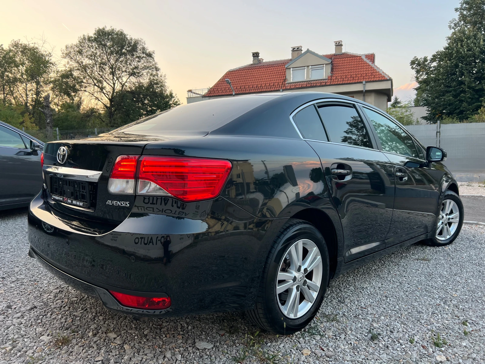 Toyota Avensis 1.8-NAVI FULL - изображение 4