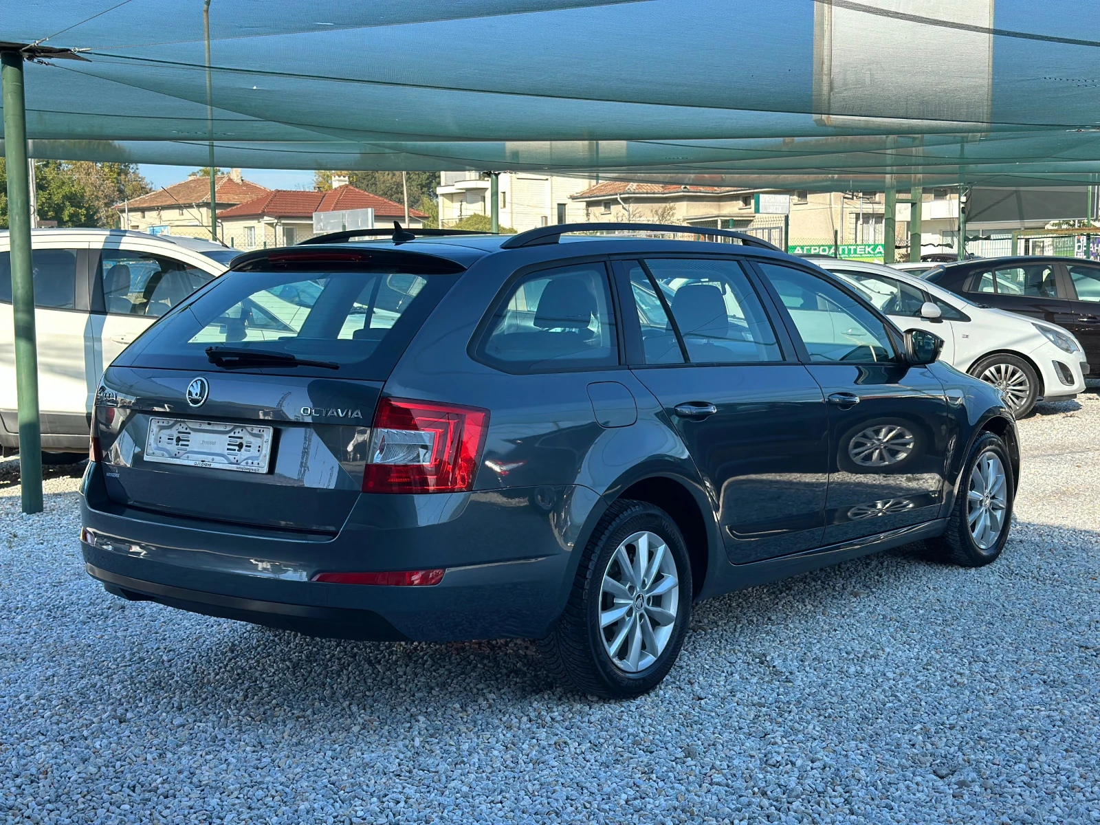 Skoda Octavia 1.6 TDI* NAVI*  - изображение 5
