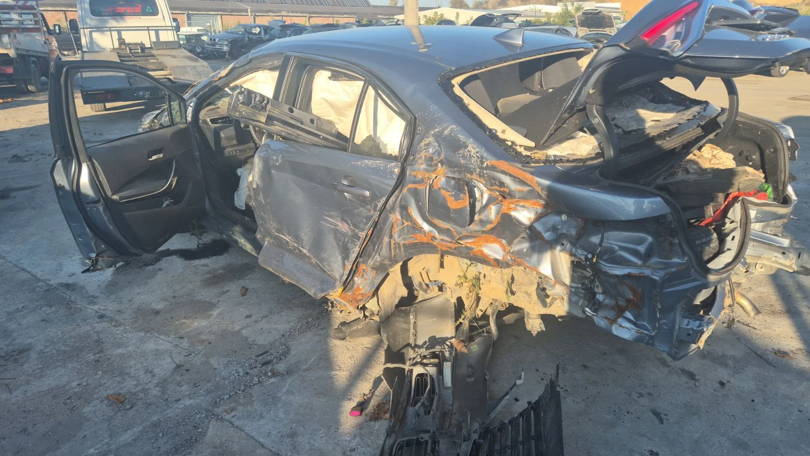 Toyota Corolla 1.6 AUTO - изображение 4