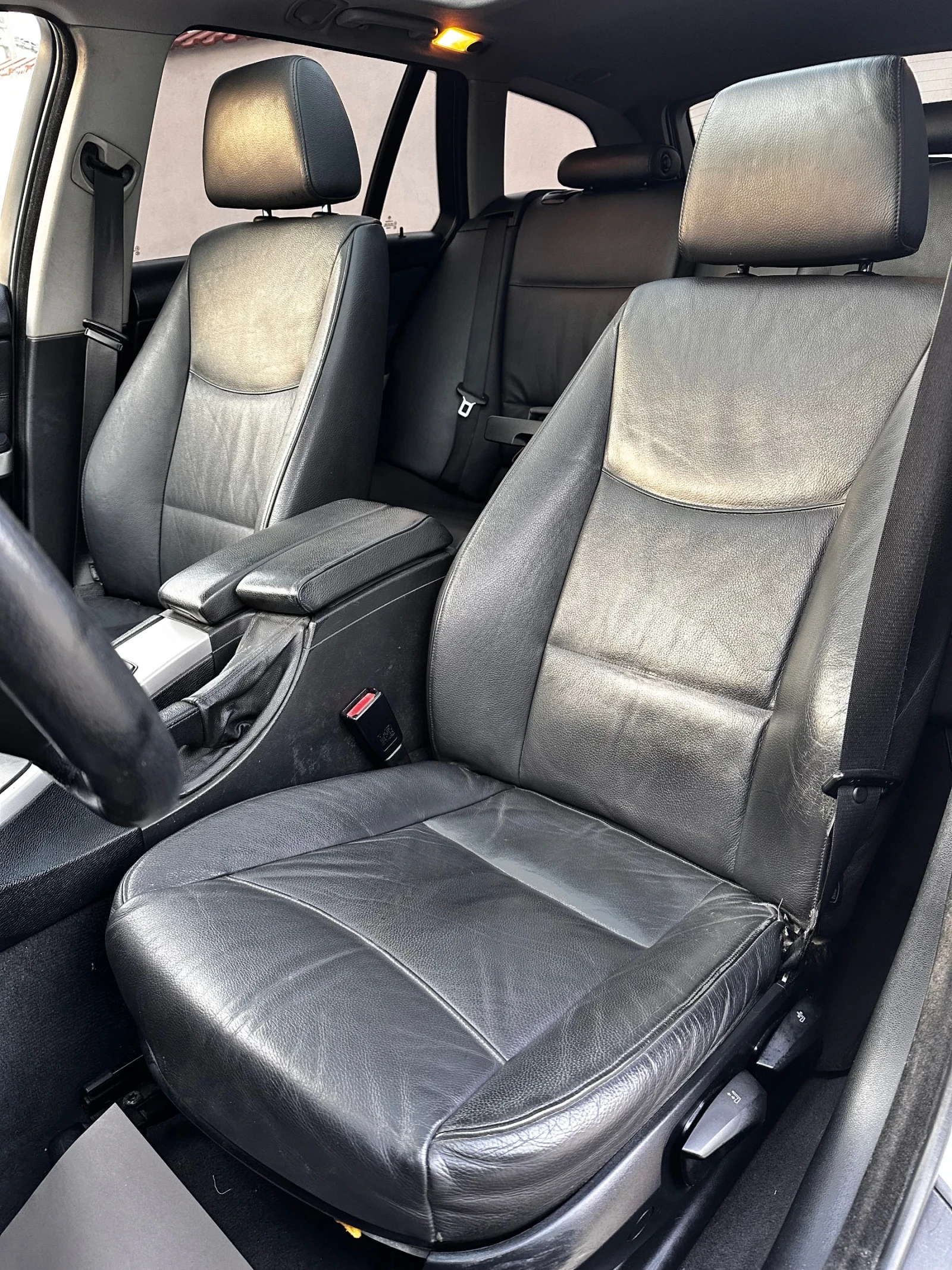 BMW 320 НАВИГАЦИЯ/ПОДГРЕВ/АВТОМАТ, снимка 6 - Автомобили и джипове - 53709727