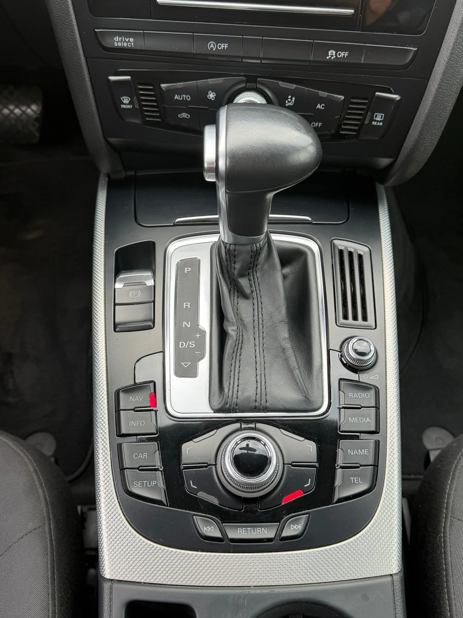 Audi A4 2.0 Advanced, снимка 10 - Автомобили и джипове - 53929168