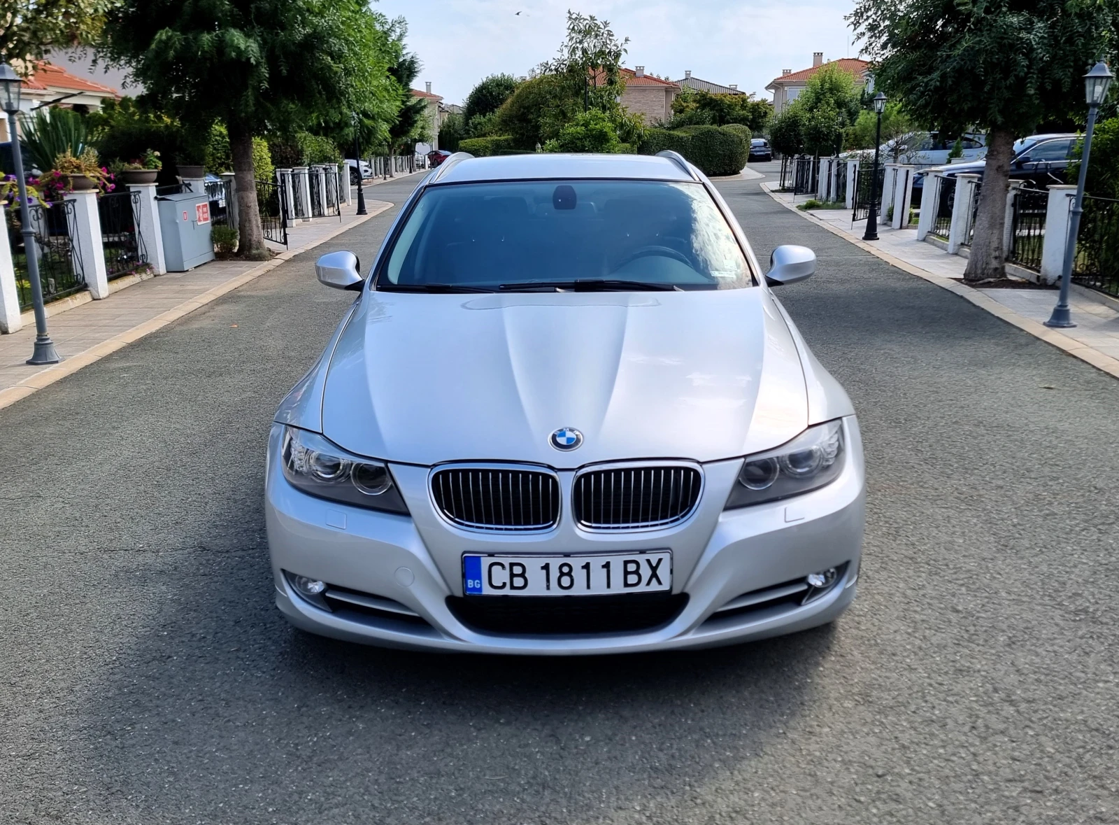 BMW 320 Face xDrive Edition, снимка 2 - Автомобили и джипове - 54017752