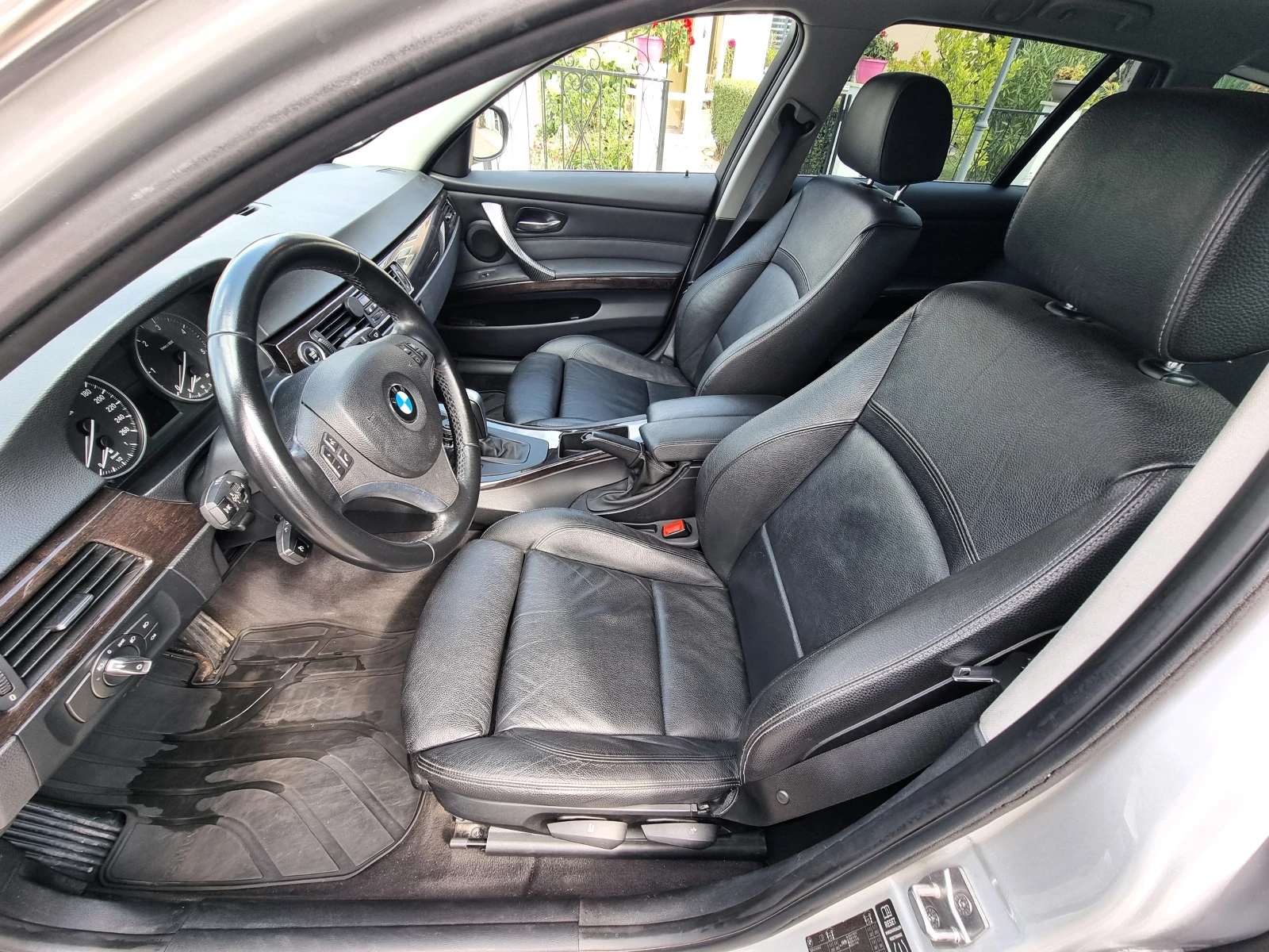 BMW 320 Face xDrive Edition, снимка 8 - Автомобили и джипове - 54017752