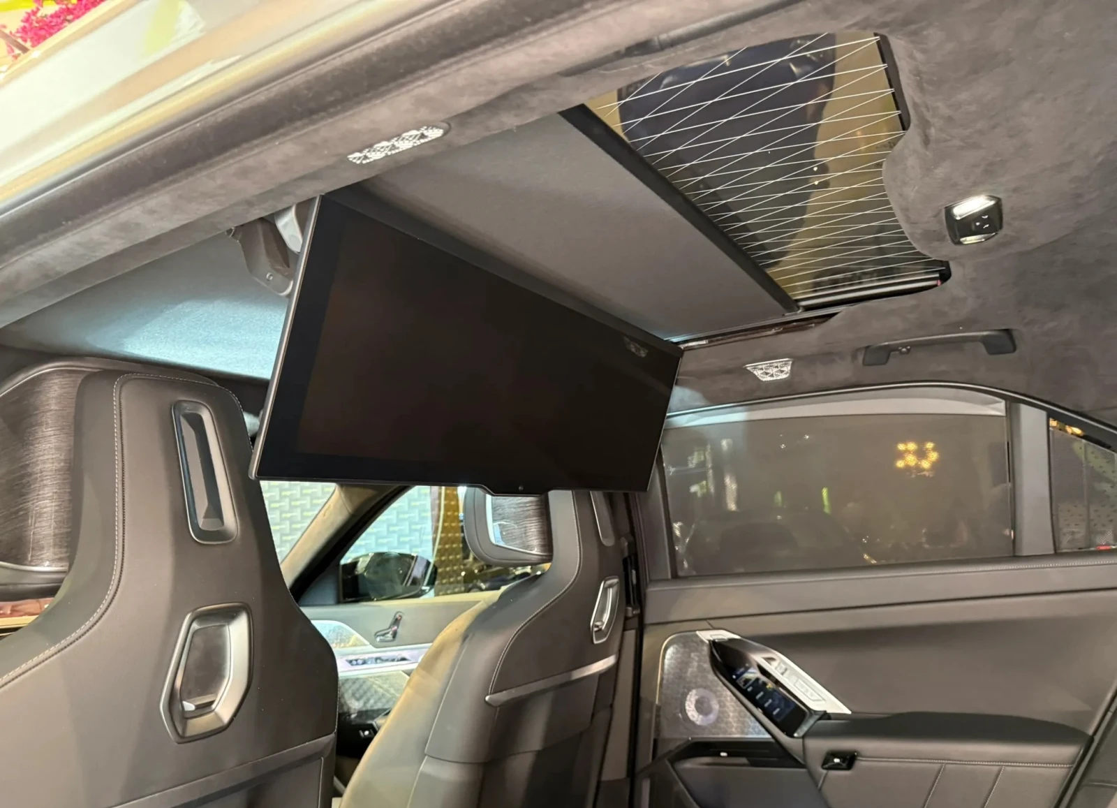 BMW 760 M-Sport xDrive, снимка 9 - Автомобили и джипове - 54120825