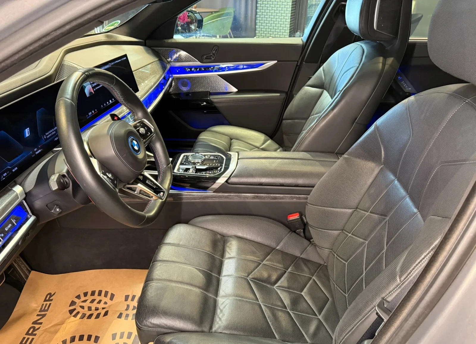 BMW 760 M-Sport xDrive, снимка 5 - Автомобили и джипове - 54120825