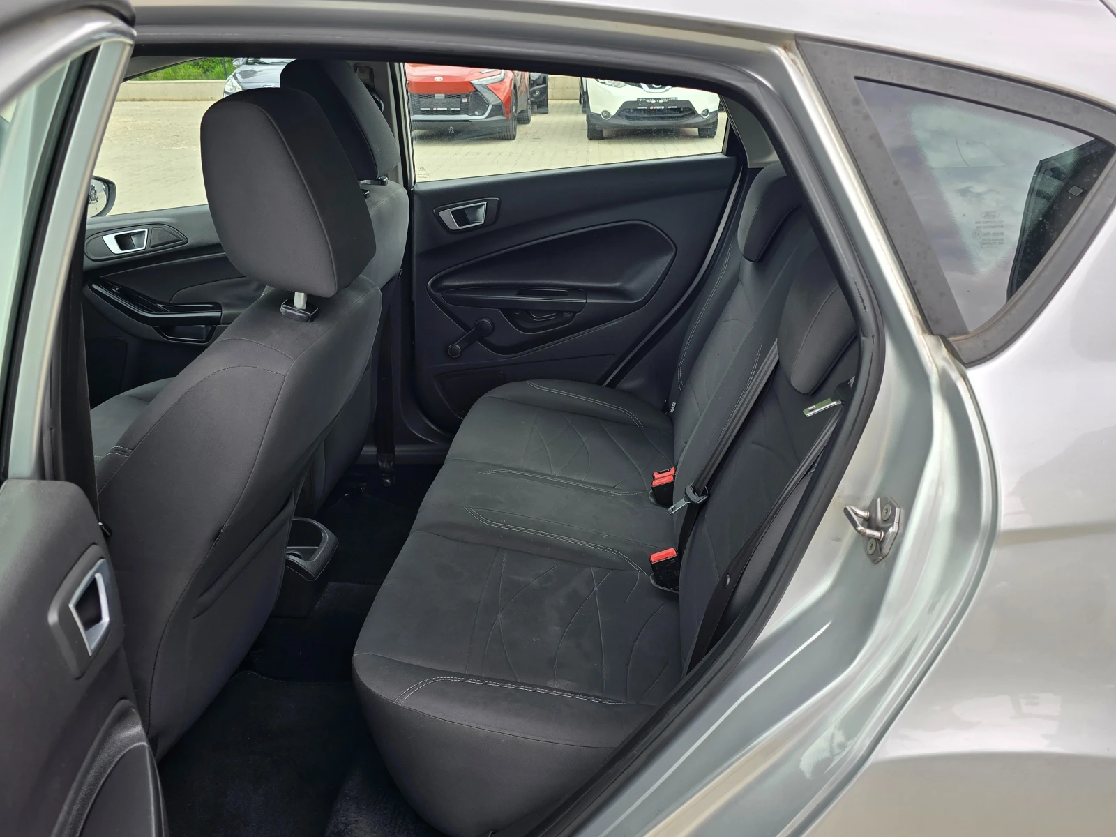 Ford Fiesta 1.4 Бензин/Газ, 97к.с.!, снимка 10 - Автомобили и джипове - 54602731