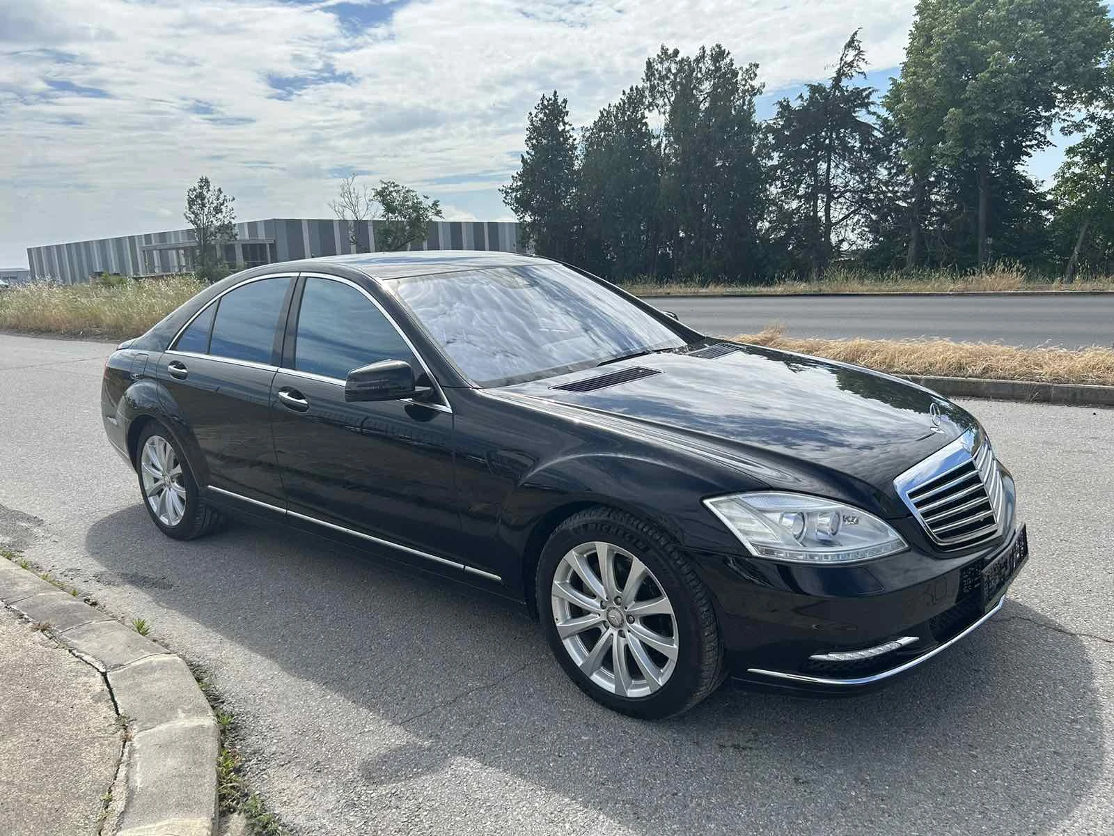 Mercedes-Benz S 550, снимка 2 - Автомобили и джипове - 54760238