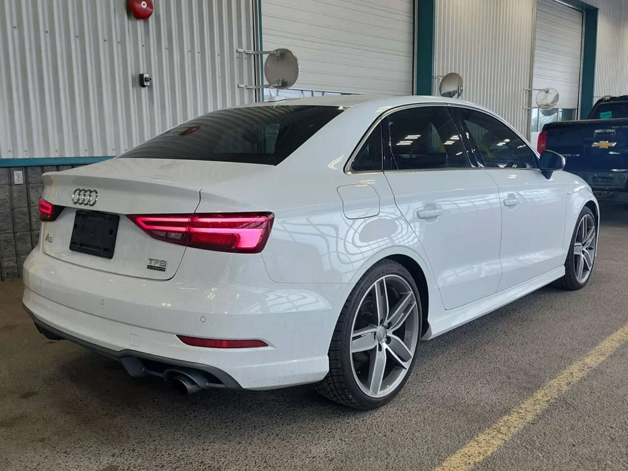 Audi A3 TECHNIK/CARFAX/+ ГУМИ И ДЖАНТИ/, снимка 3 - Автомобили и джипове - 55456730