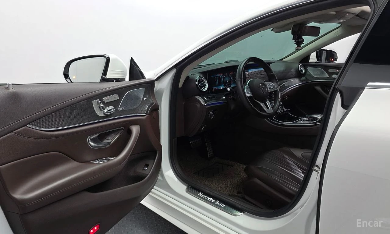 Mercedes-Benz CLS 300 AMG* LINE* BURMESTER* �����* 360������* LANE* ASSI | Mobile.bg � ����������� 6