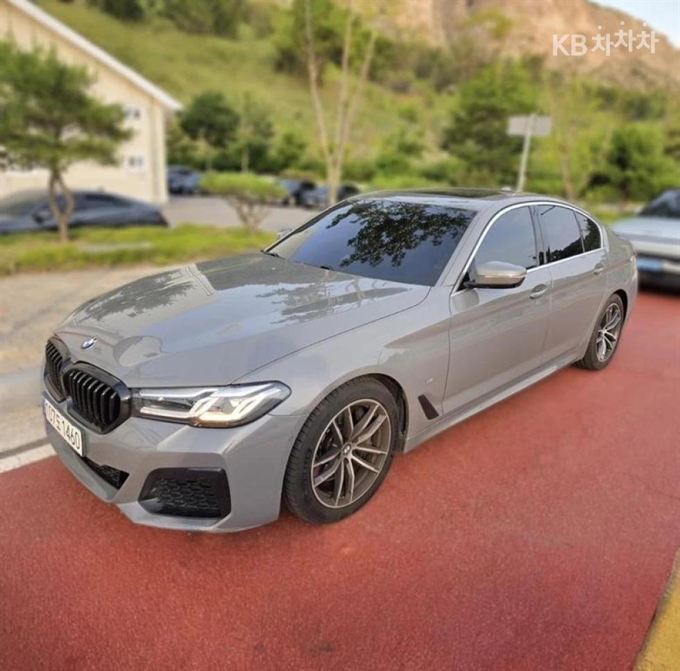 BMW 520 M SPORT+ 360CAM PANORAMA FULL , снимка 2 - Автомобили и джипове - 55661194