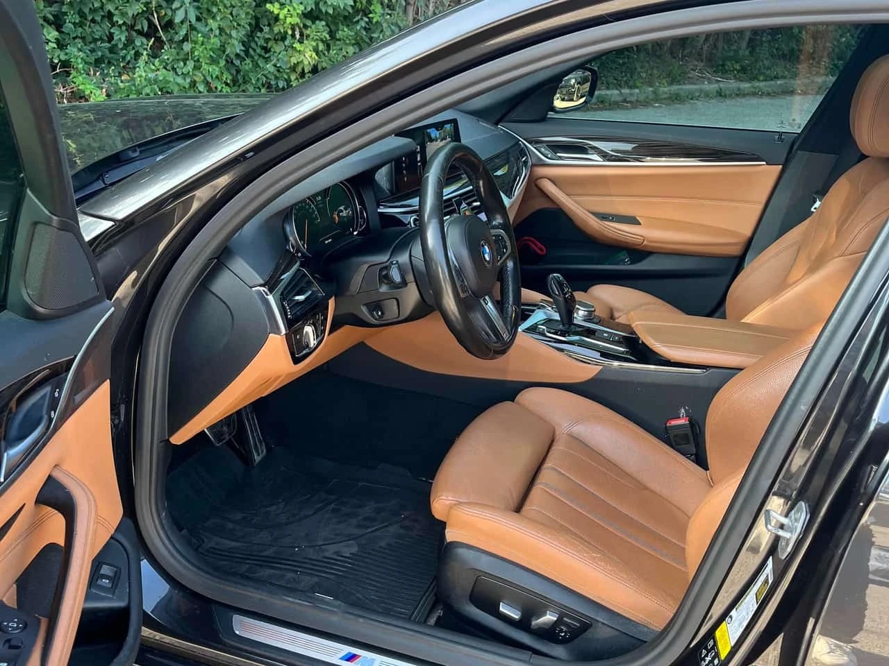BMW 530 * 530i xDrive * АВТОКРЕДИТ БЕЗ ПЪРВОНАЧАЛНА ВНОСКА, снимка 5 - Автомобили и джипове - 55774543