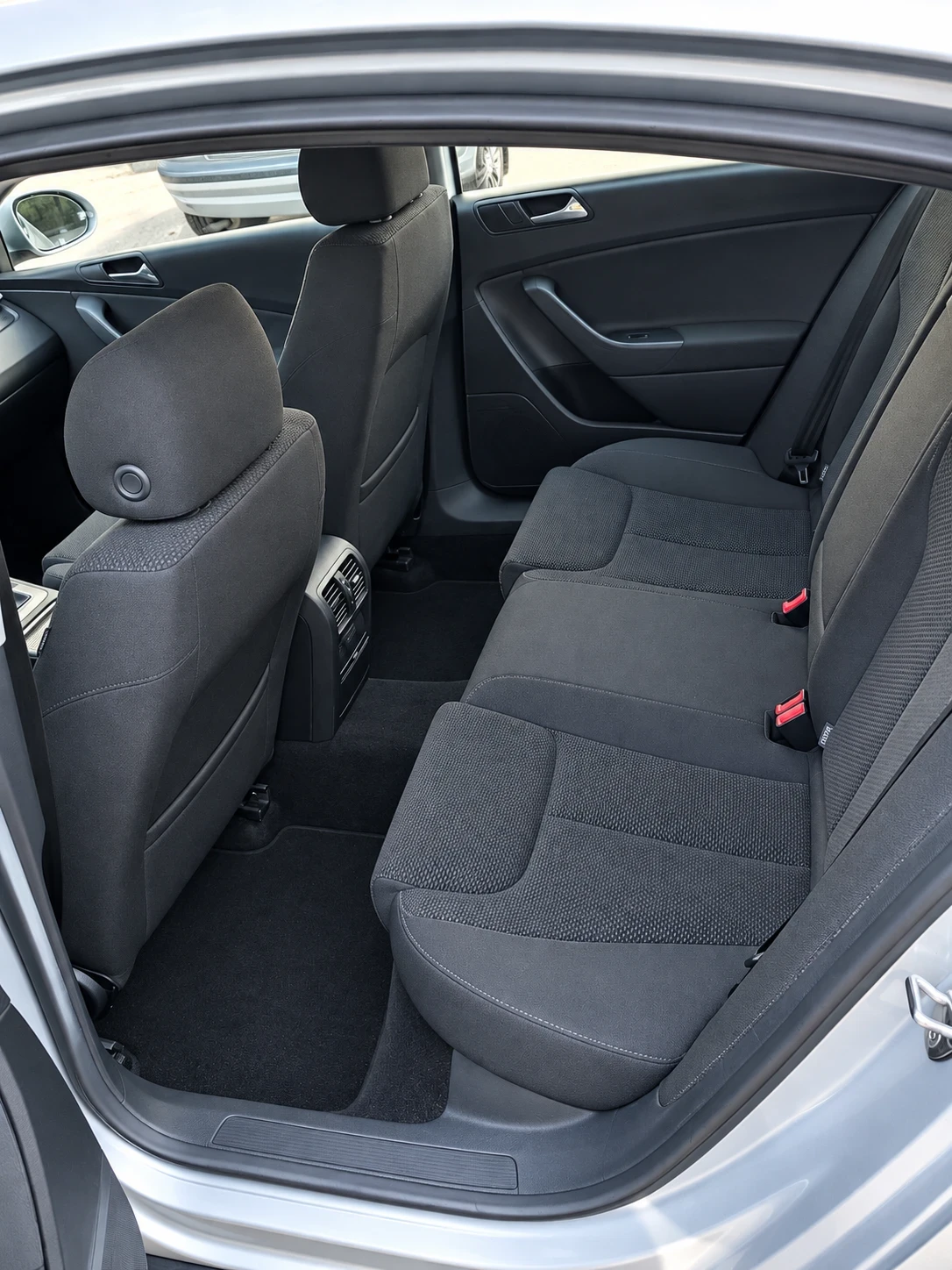 VW Passat, снимка 5 - Автомобили и джипове - 56033082