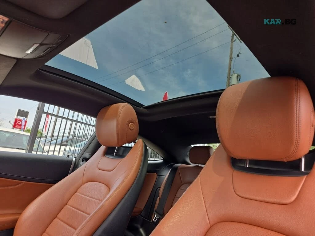 Mercedes-Benz C 300 4MATIC * Pano * Memory * АвтоКредит * (ЦЕНА ДО БГ), снимка 13 - Автомобили и джипове - 56106486