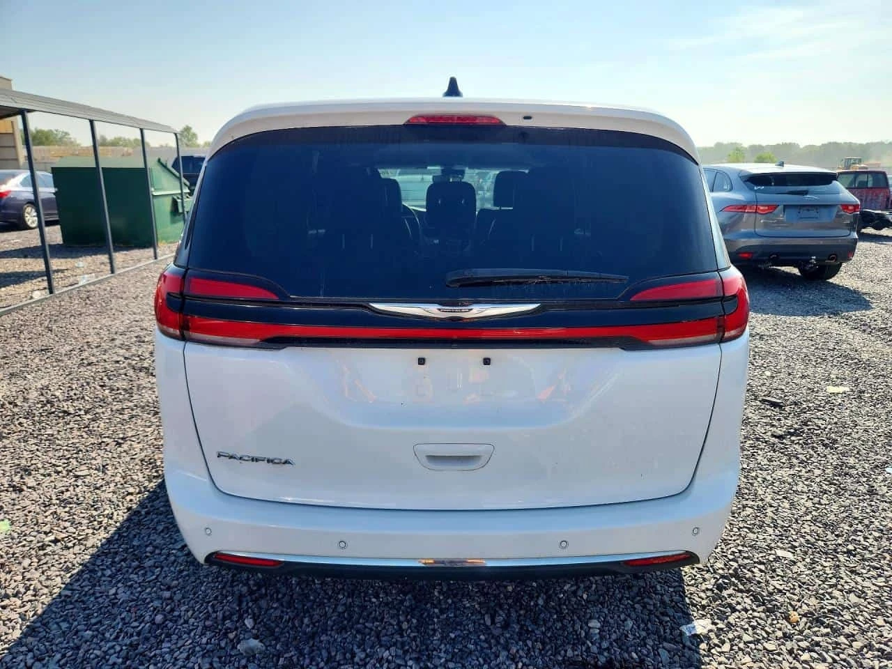Chrysler Pacifica Touring L * CARFAX * ОПЦИЯ ЗА ФИНАНСИРАНЕ, снимка 6 - Автомобили и джипове - 56255903