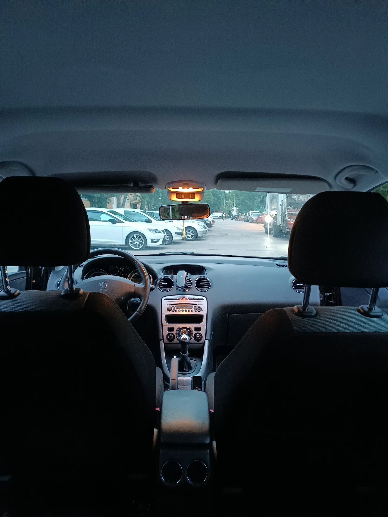 Peugeot 308 Peugeot 308 Бензин-ГАЗ, снимка 10 - Автомобили и джипове - 56328277