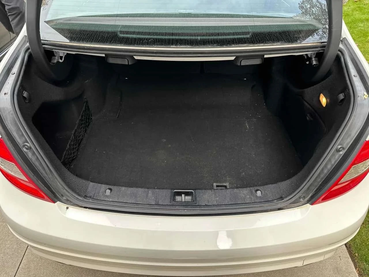 Mercedes-Benz C 300, снимка 12 - Автомобили и джипове - 56687602