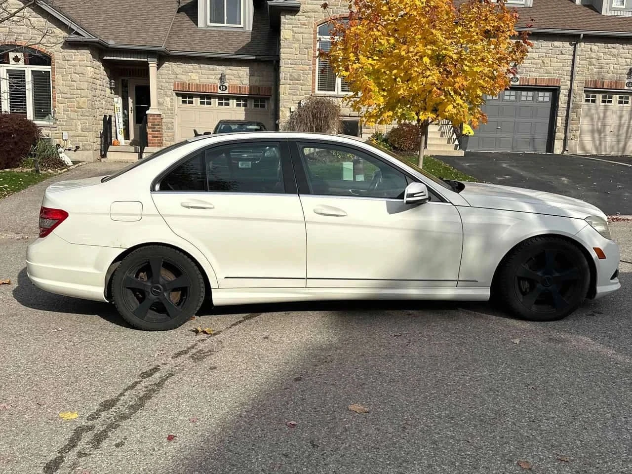 Mercedes-Benz C 300, снимка 4 - Автомобили и джипове - 56687602