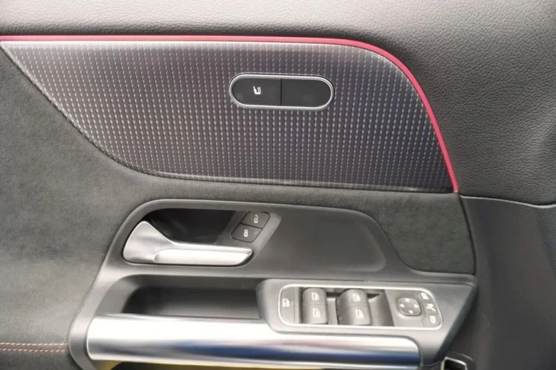 Mercedes-Benz EQA 250 AMG Line, снимка 5 - Автомобили и джипове - 52838617