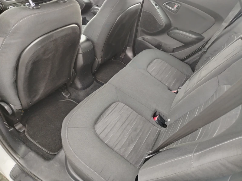 Hyundai IX35 1.7-FACE 6ск DIZEL, снимка 13 - Автомобили и джипове - 53179846