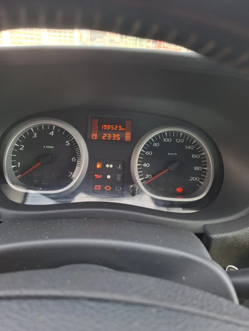 Dacia Duster 4?4, снимка 7 - Автомобили и джипове - 53559357