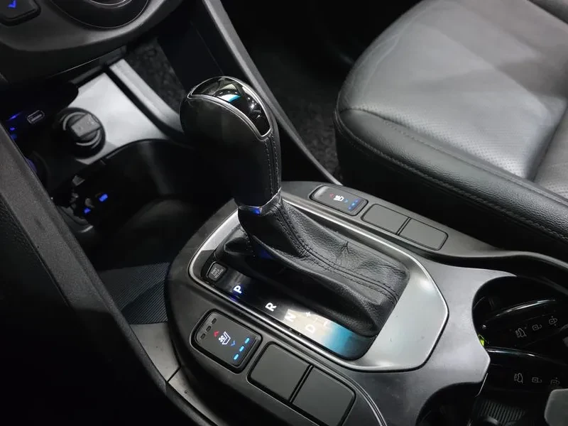 Hyundai Santa fe 2.0, снимка 9 - Автомобили и джипове - 54872557