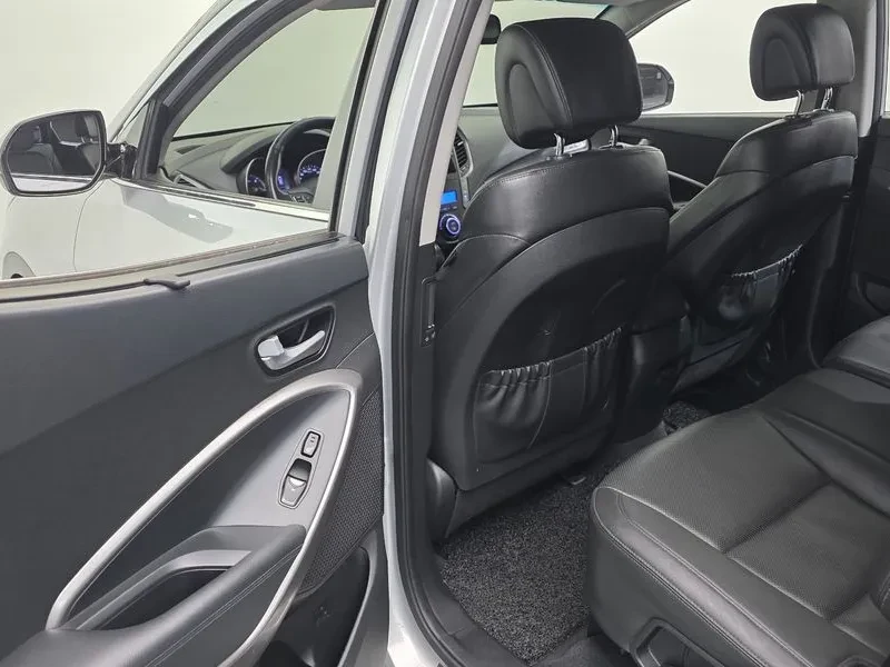 Hyundai Santa fe 2.0, снимка 17 - Автомобили и джипове - 54872557