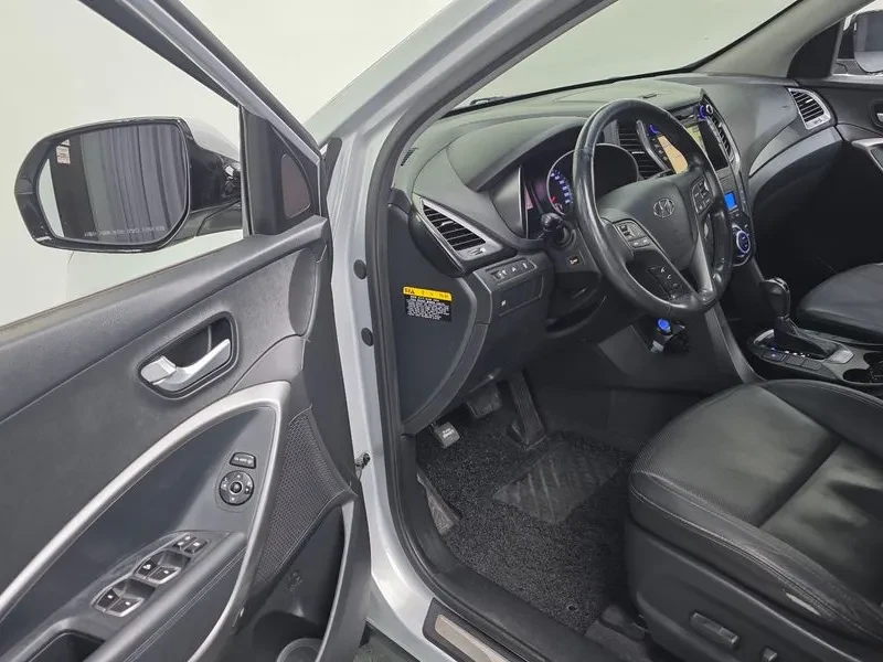 Hyundai Santa fe 2.0, снимка 11 - Автомобили и джипове - 54872557