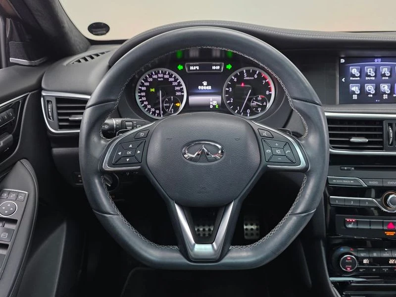 Infiniti Q30 2.0 270920 Automatic, снимка 3 - Автомобили и джипове - 55597626