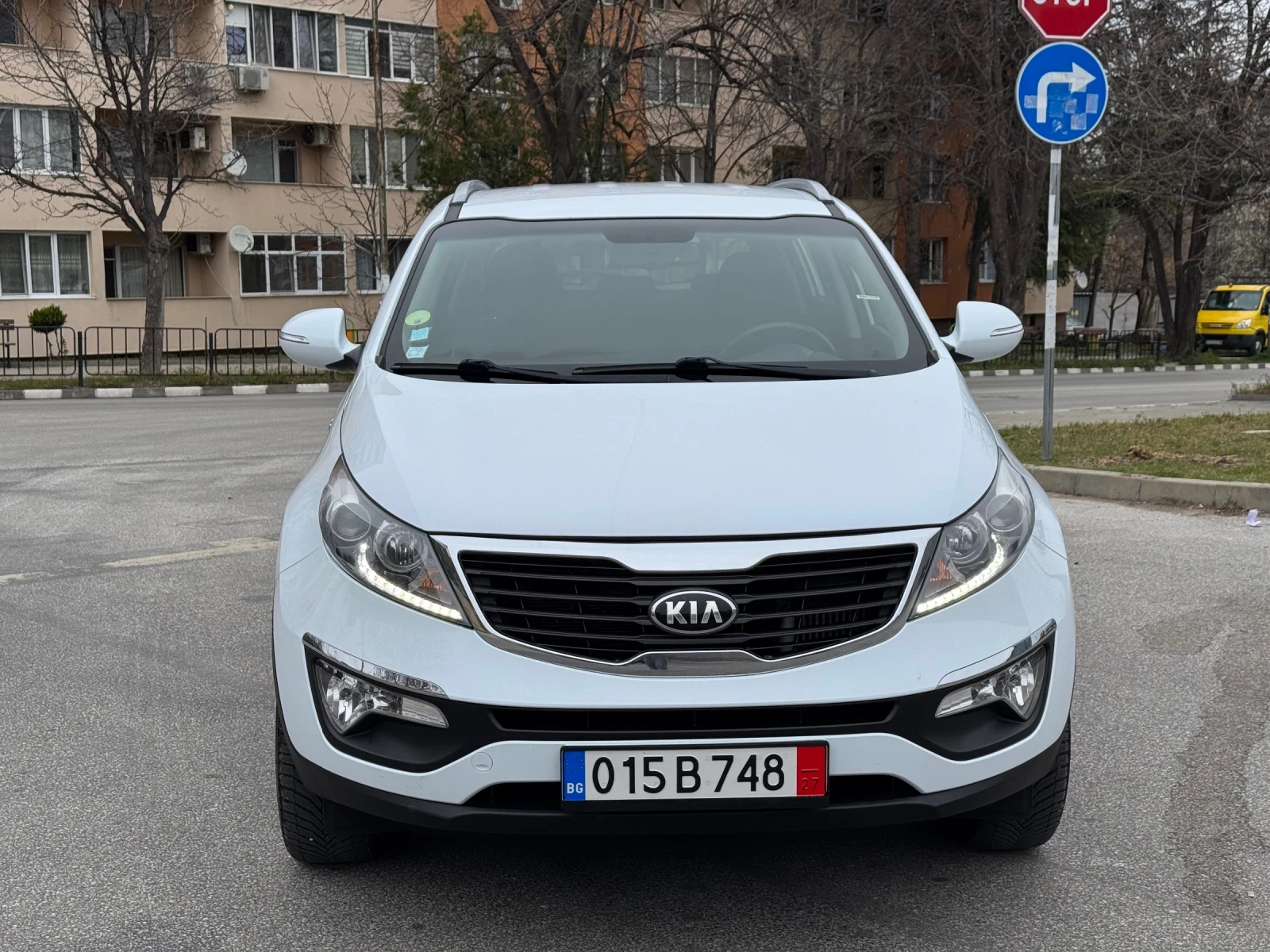 Kia Sportage 2.0CRDI 4X4, снимка 2 - Автомобили и джипове - 53966635
