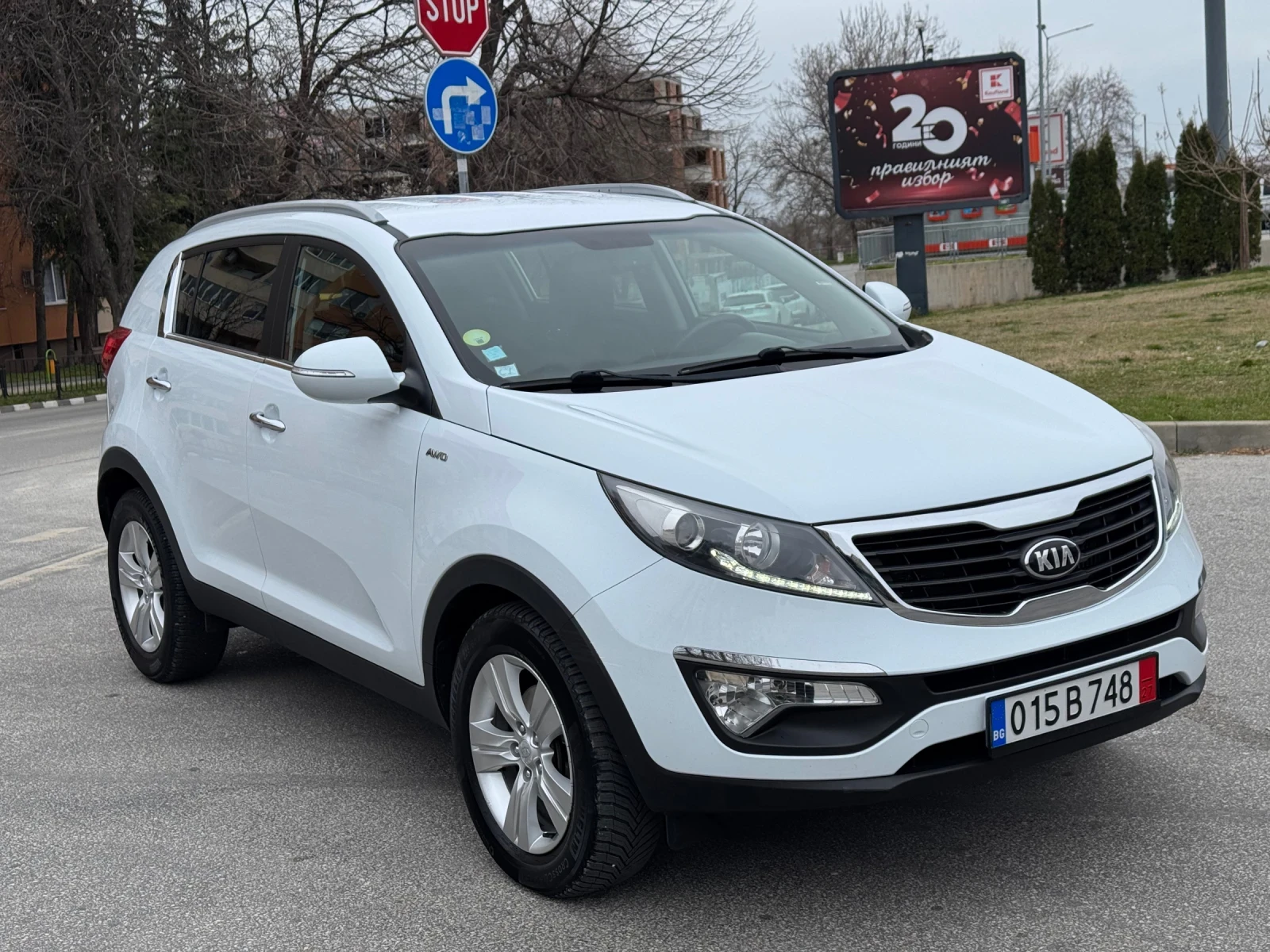 Kia Sportage 2.0CRDI 4X4, снимка 3 - Автомобили и джипове - 53966635