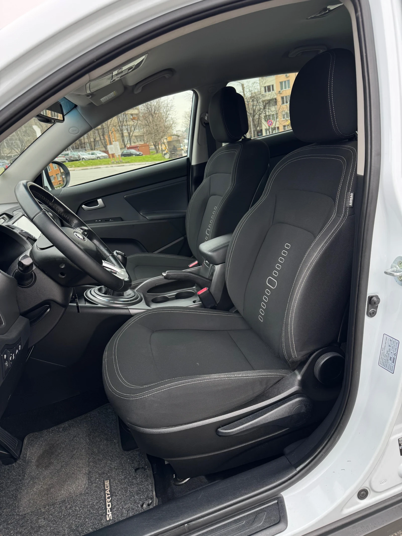 Kia Sportage 2.0CRDI 4X4, снимка 7 - Автомобили и джипове - 53966635