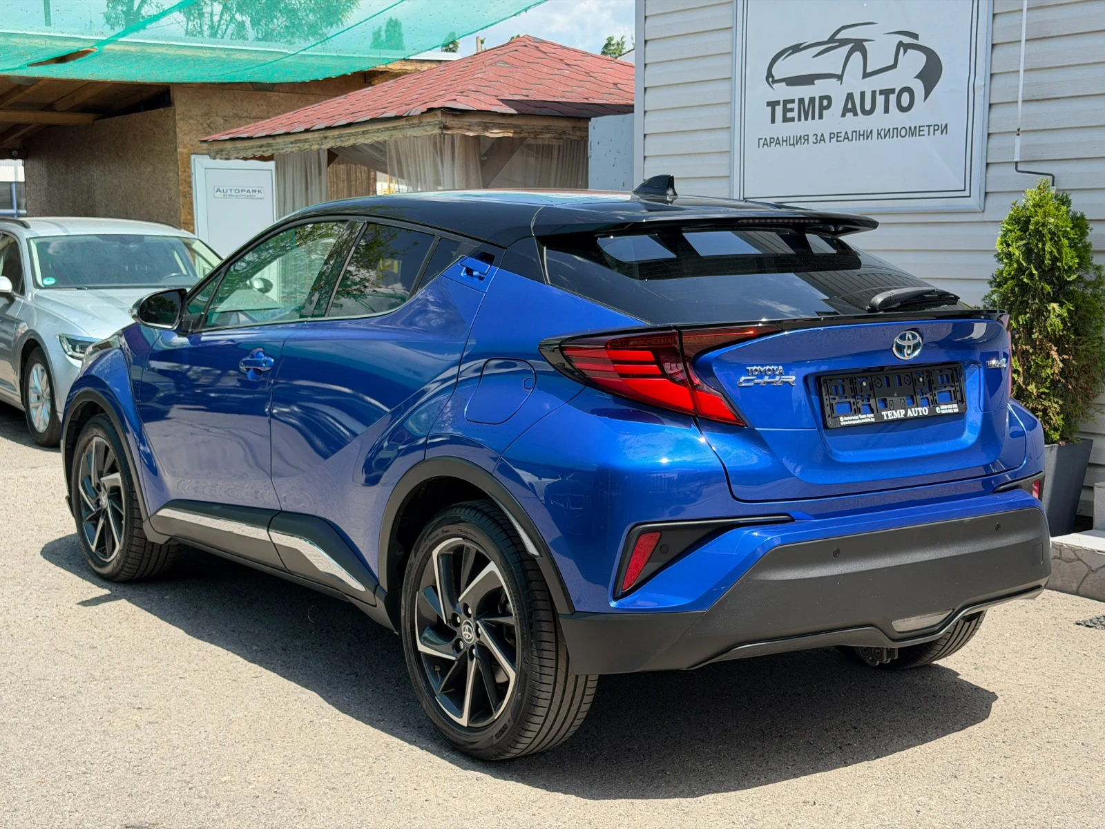 Toyota C-HR 1.8I* СЕРВИЗНА КНИЖКА* ПЪЛНА  ИСТОРИЯ В ТОЙОТА, снимка 7 - Автомобили и джипове - 54701141