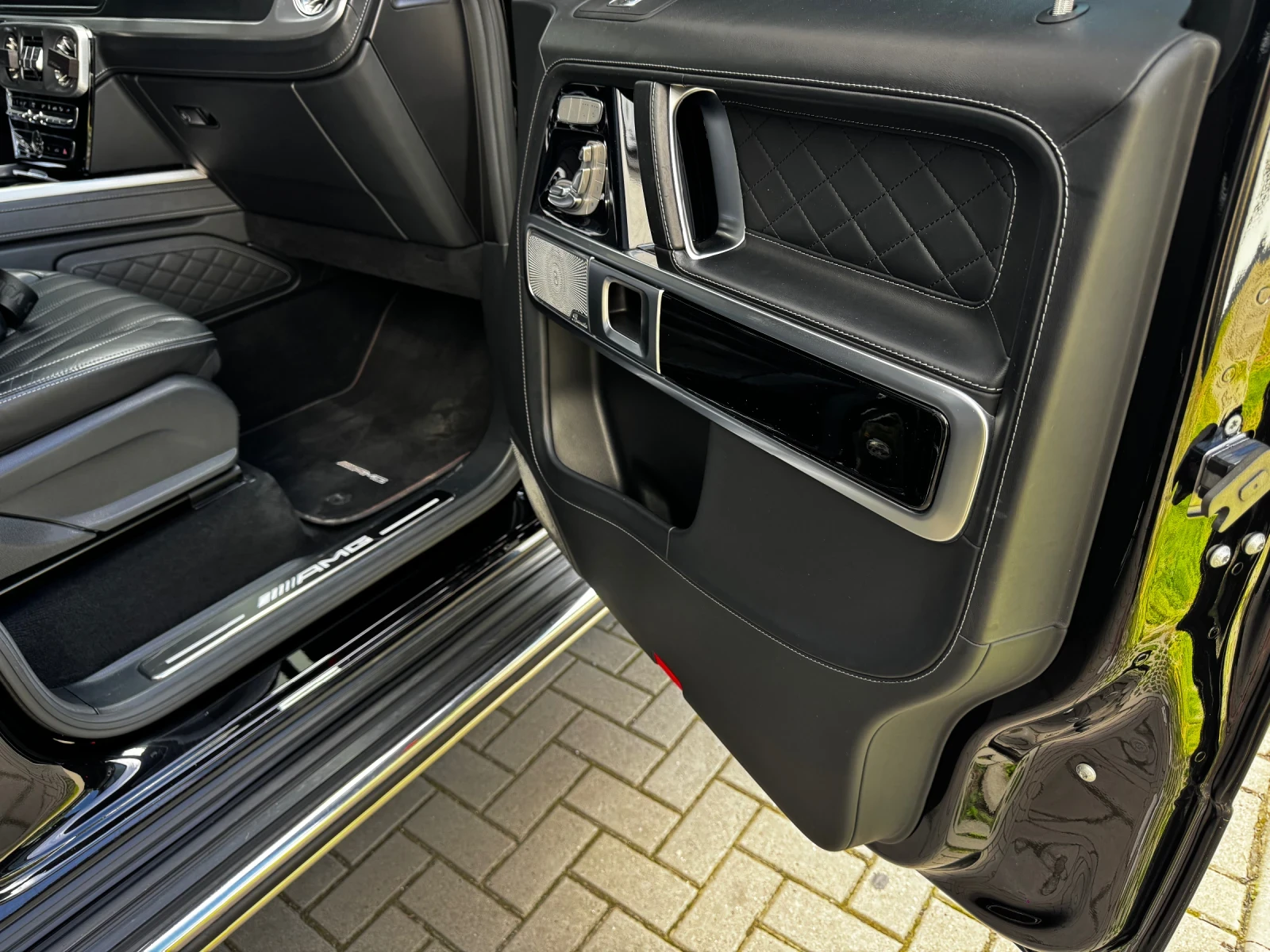 Mercedes-Benz G 63 AMG AMG, снимка 10 - Автомобили и джипове - 54804010