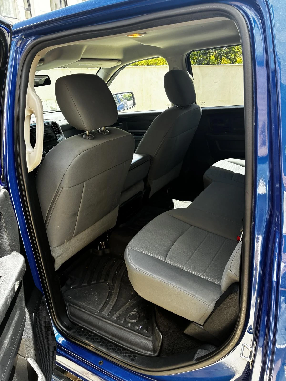 Dodge RAM 1500 Crew Cab, снимка 8 - Автомобили и джипове - 55162222