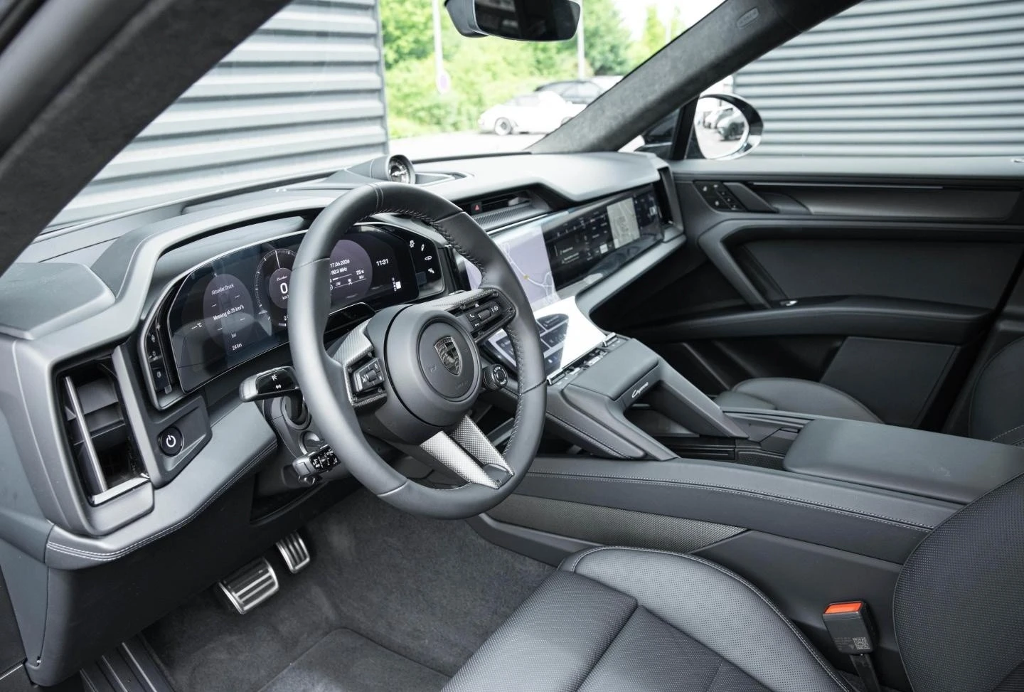 Porsche Cayenne TURBO ELECTRIC * NEW 2026* BOSE PANORAMA CHRONO, снимка 5 - Автомобили и джипове - 55269967