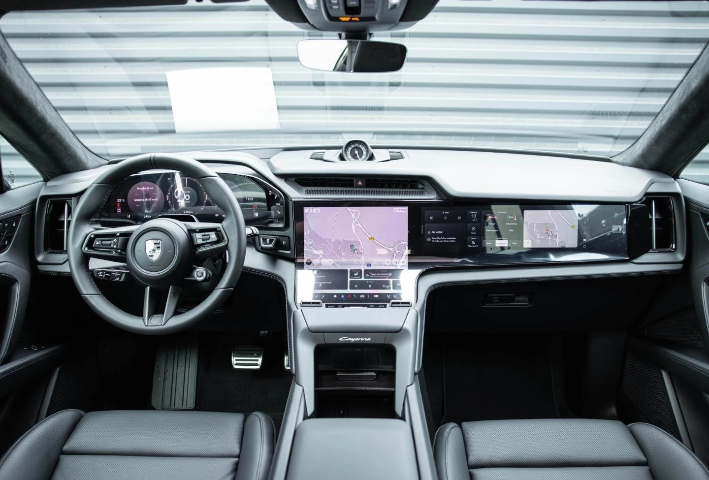 Porsche Cayenne TURBO ELECTRIC * NEW 2026* BOSE PANORAMA CHRONO, снимка 7 - Автомобили и джипове - 55269967