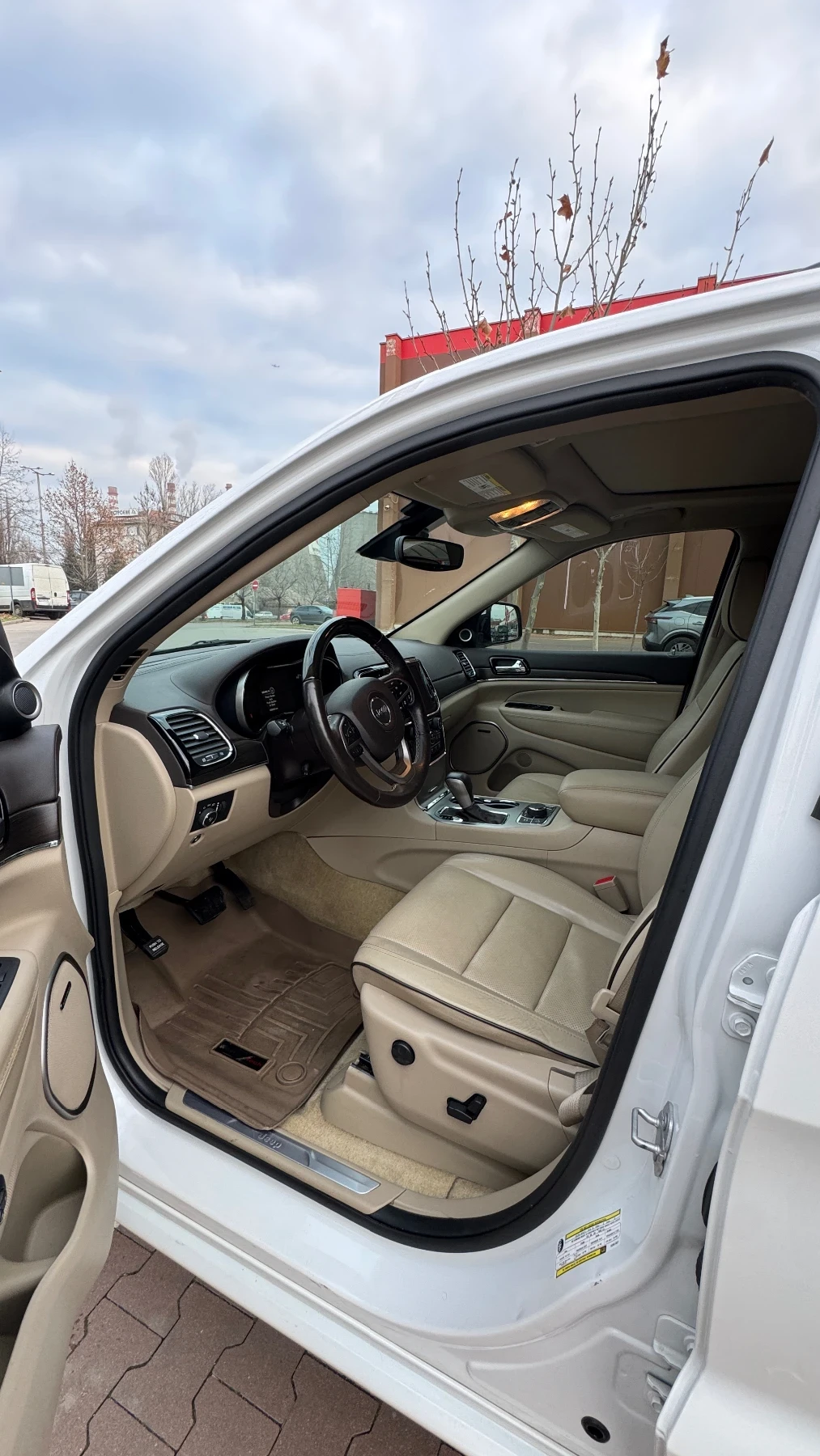 Jeep Grand cherokee Overland 5.7 Gaz, снимка 15 - Автомобили и джипове - 55367535