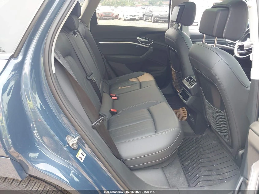 Audi Q8 E-Tron Premium Plus Quattro, снимка 8 - Автомобили и джипове - 55534860