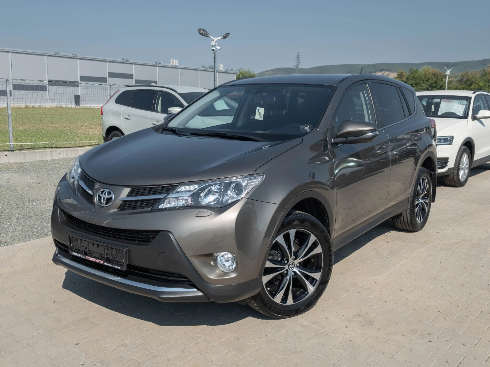 Toyota Rav4 2.2* 150кс* LED* 2014г* 4х4