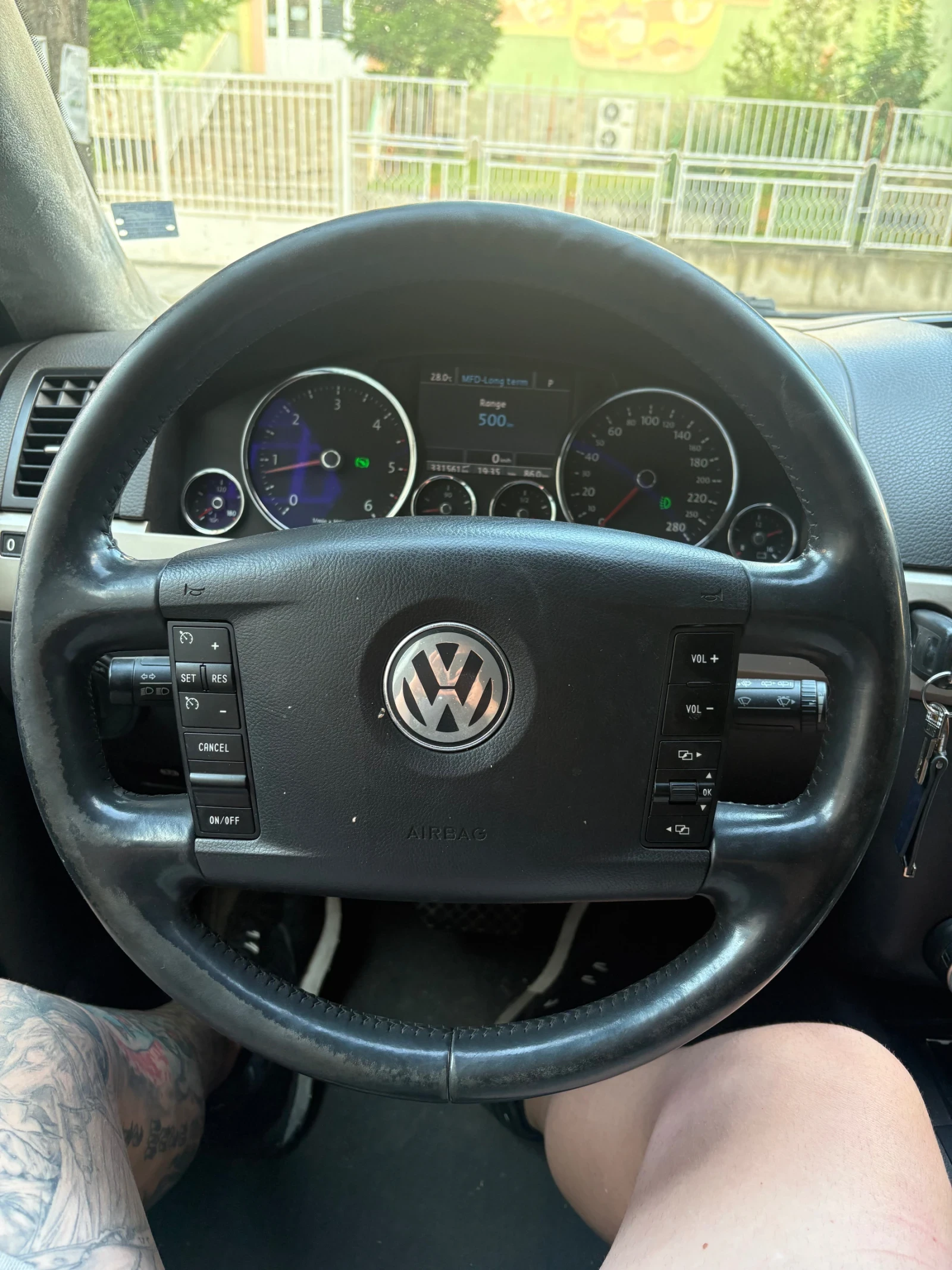 VW Touareg 3.0TDi V6, снимка 7 - Автомобили и джипове - 55853864