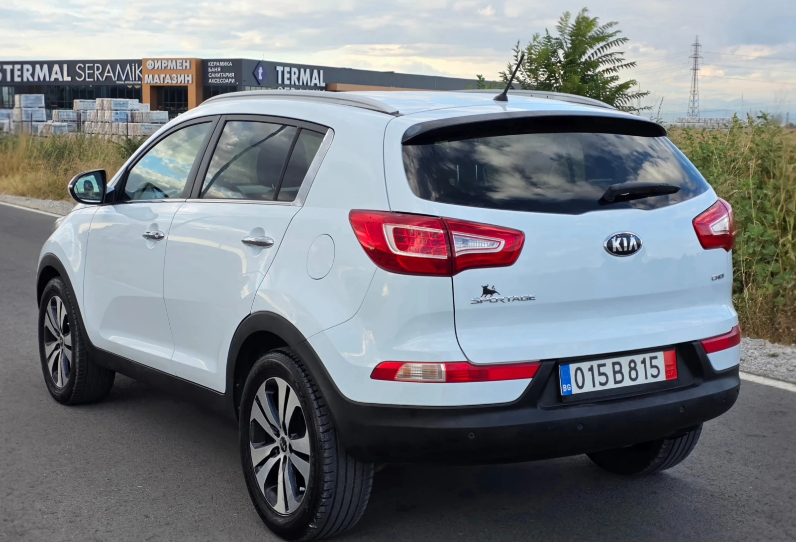 Kia Sportage 1.7CRDI 116ks, снимка 3 - Автомобили и джипове - 56202431