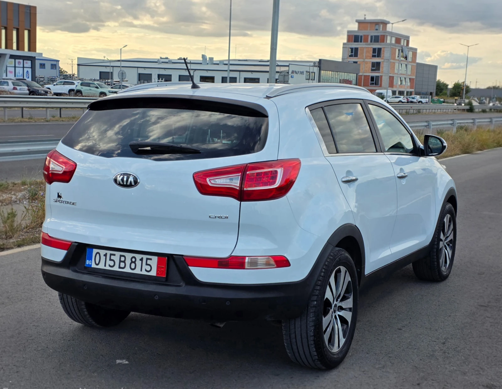 Kia Sportage 1.7CRDI 116ks, снимка 4 - Автомобили и джипове - 56202431