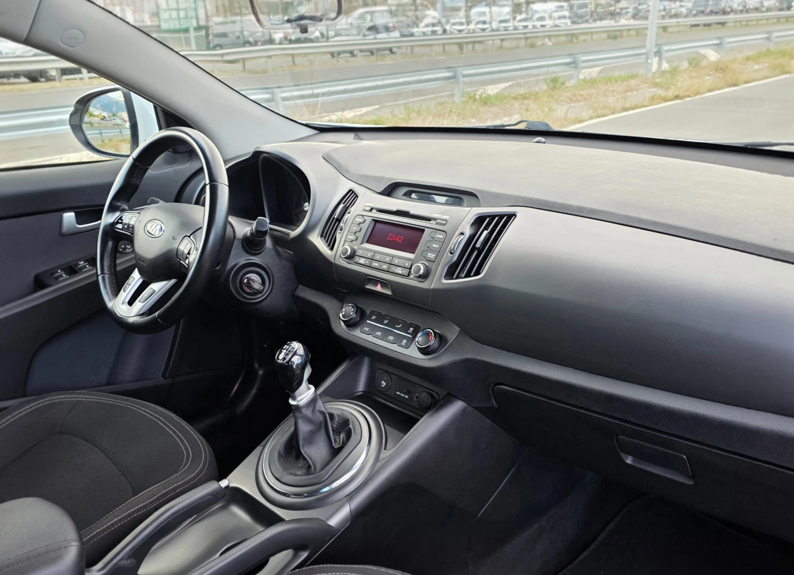 Kia Sportage 1.7CRDI 116ks, снимка 6 - Автомобили и джипове - 56202431