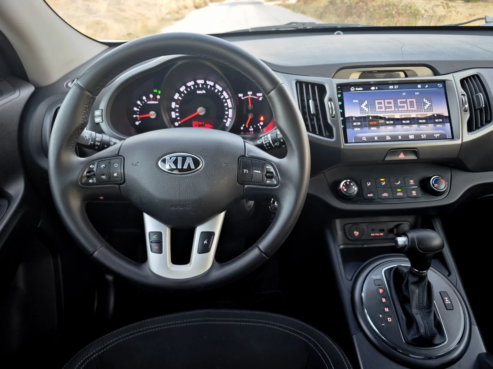 Kia Sportage * 4х4* Avtomat* Navi* , снимка 11 - Автомобили и джипове - 56299867