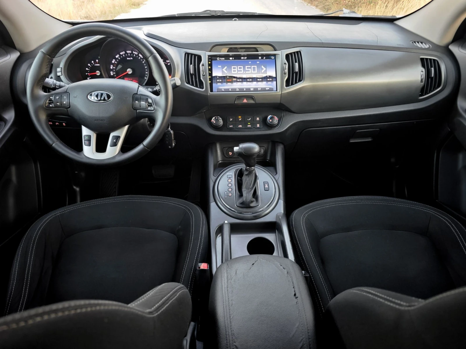 Kia Sportage * 4х4* Avtomat* Navi* , снимка 10 - Автомобили и джипове - 56299867