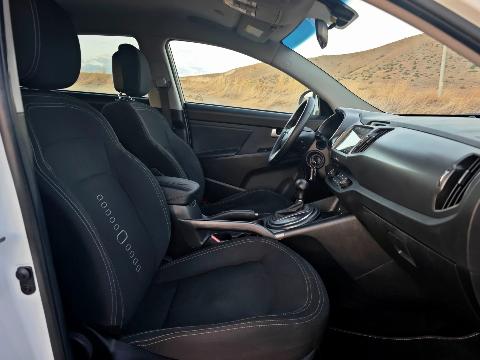 Kia Sportage * 4х4* Avtomat* Navi* , снимка 13 - Автомобили и джипове - 56299867