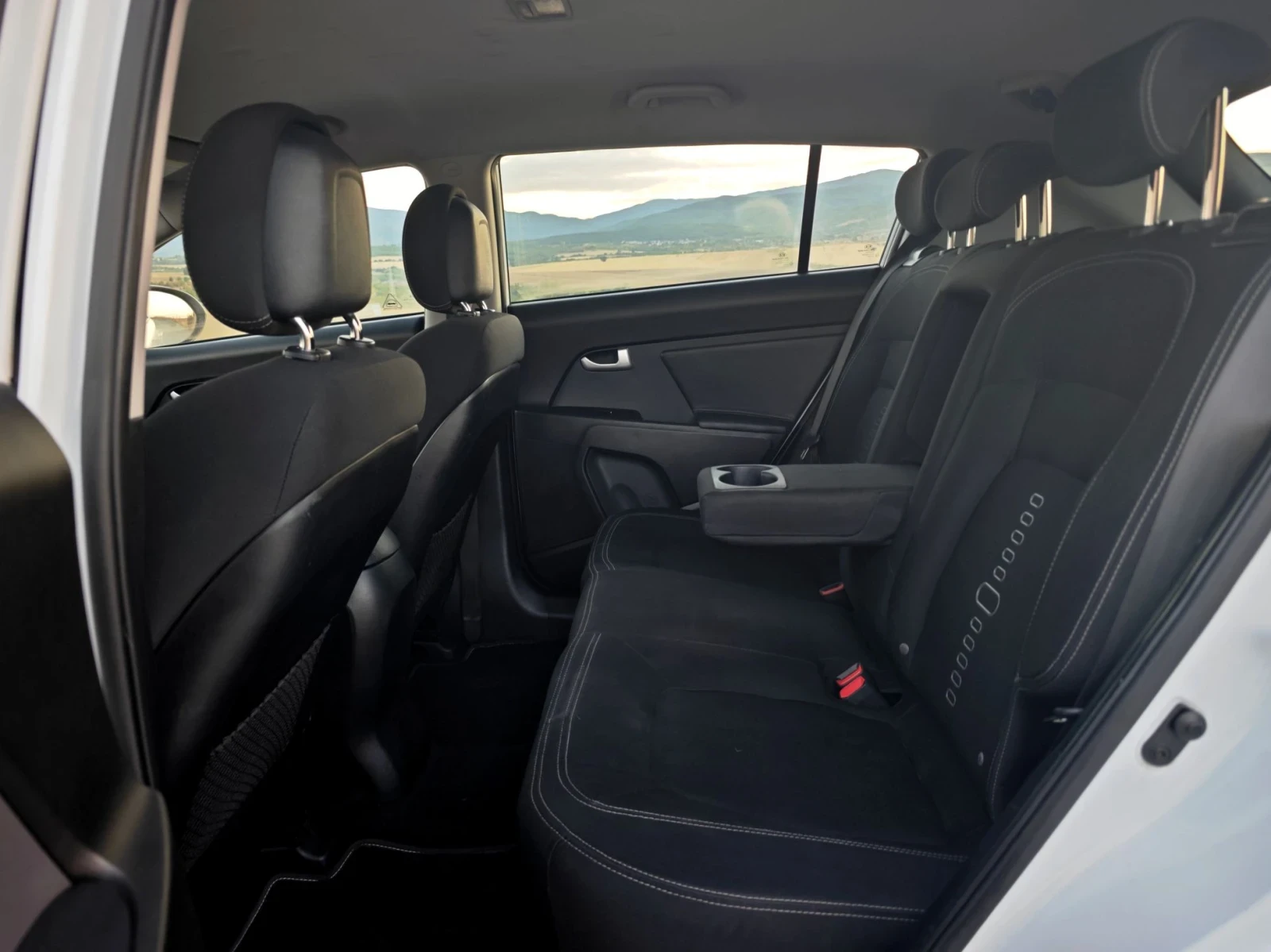 Kia Sportage * 4х4* Avtomat* Navi* , снимка 16 - Автомобили и джипове - 56299867