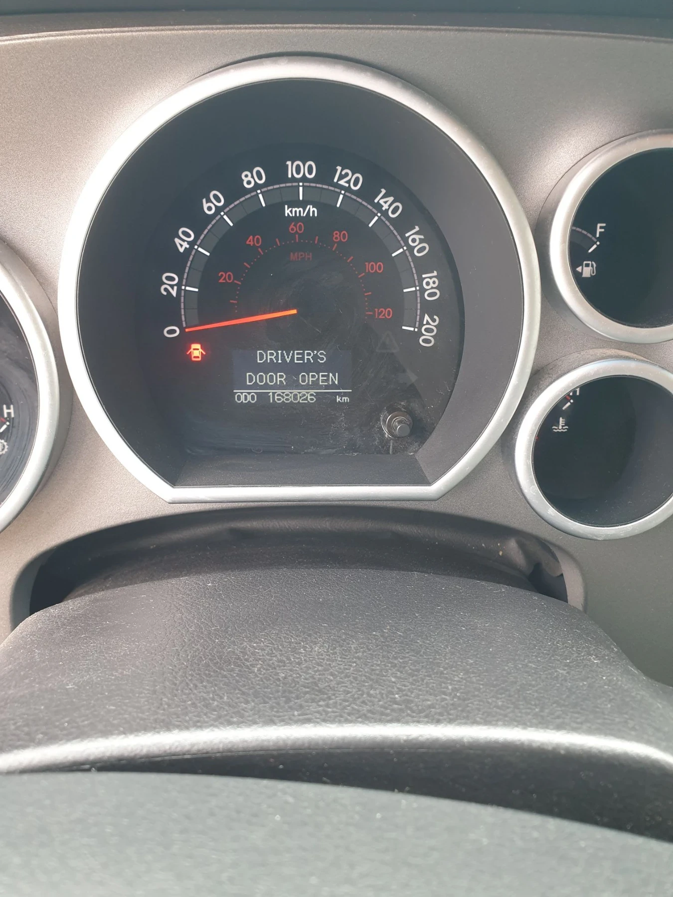 Toyota Sequoia 5.7 PLATINUM, снимка 10 - Автомобили и джипове - 56543218
