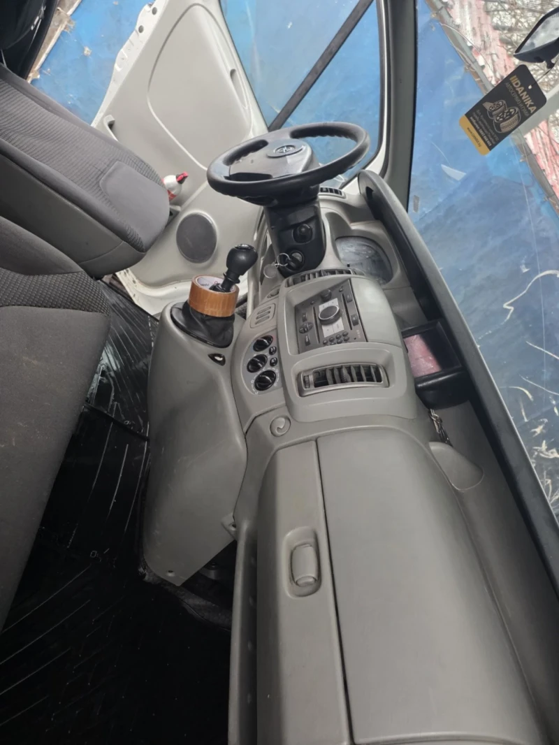 Opel Vivaro, снимка 9 - Бусове и автобуси - 53533860