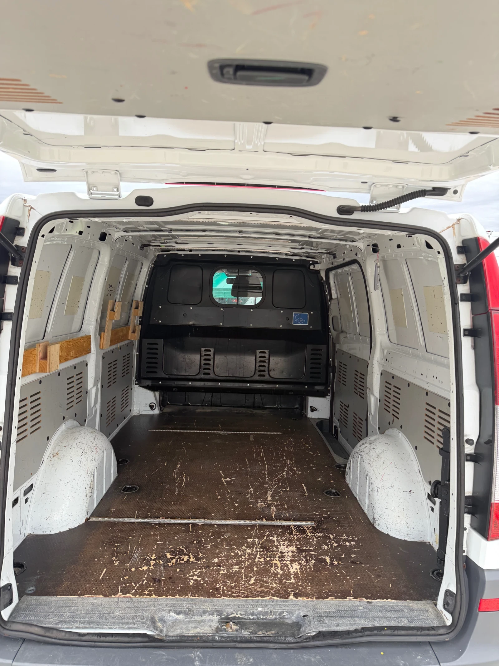 Mercedes-Benz Vito 2.2 130к.с. ЛИЗИНГ!!!, снимка 11 - Бусове и автобуси - 54031089